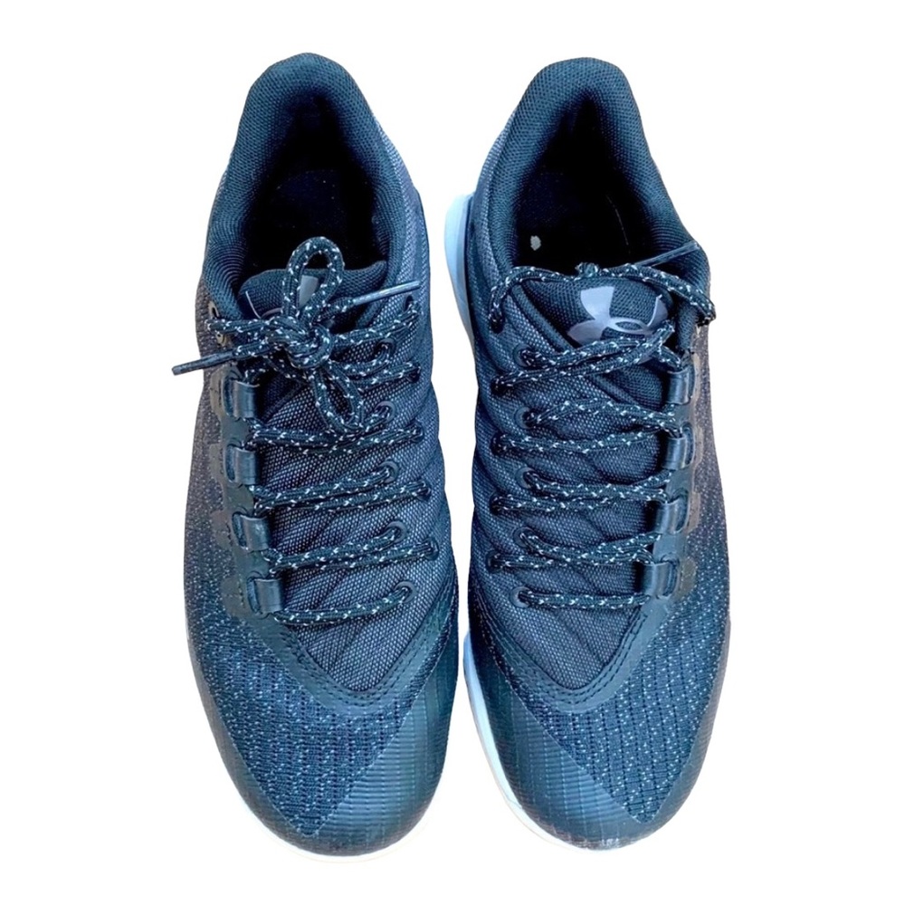 UNDER ARMOR Steph Curry Basketball Shoes Youth  6Y